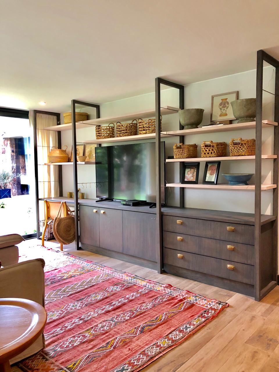 Mueble TV y estanterías